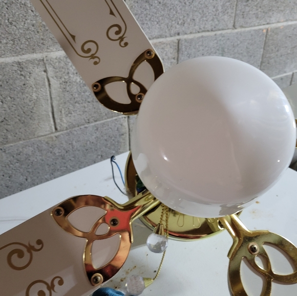 2 Ceiling Fans - Picture 3 of 4